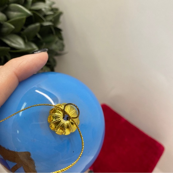 Lillian Vernon Exclusive 1992Painted Glass Ornament Manger Scene - Picture 4 of 5